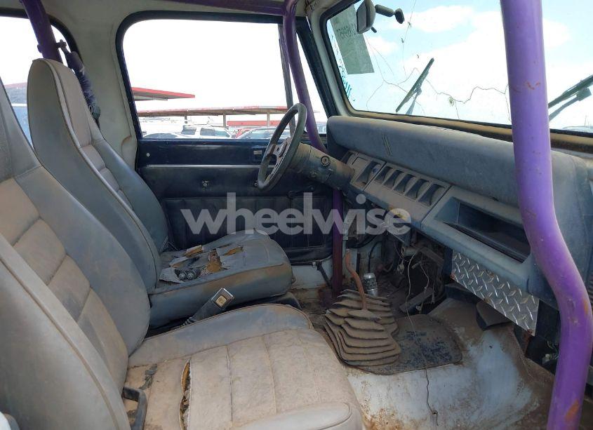 Photo 5 of 1992 Jeep Wrangler / YJ S (VIN 2J4FY19P0NJ552841)