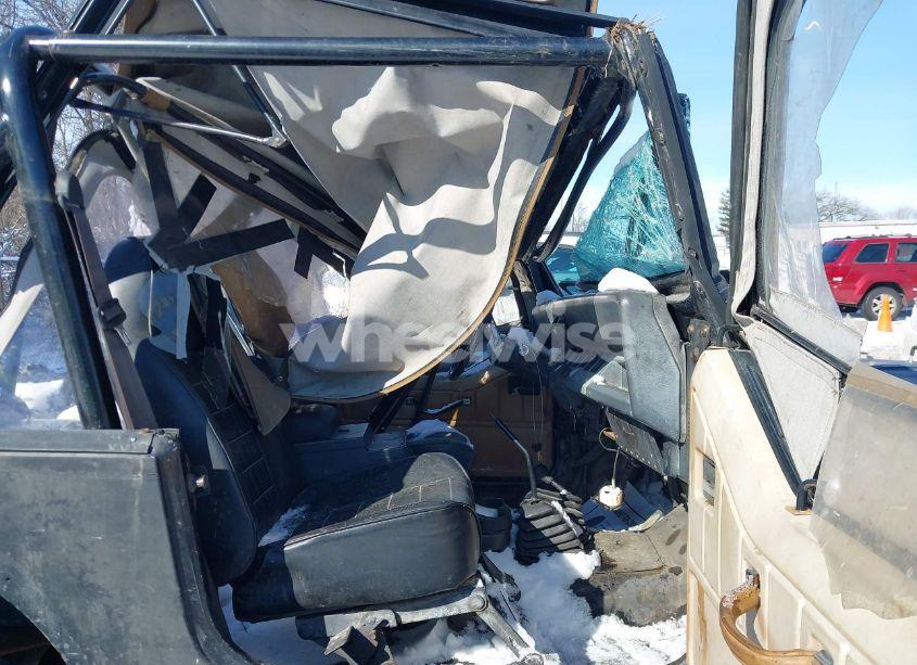 Photo 5 of 1991 Jeep Wrangler / YJ S (VIN 2J4FY19P1MJ154813)