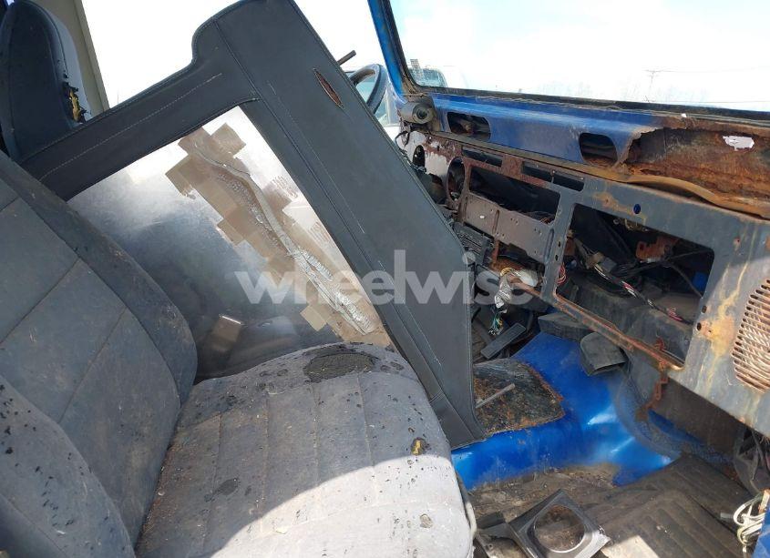 Photo 5 of 1992 Jeep Wrangler / YJ (VIN 2J4FY29S1NJ528929)