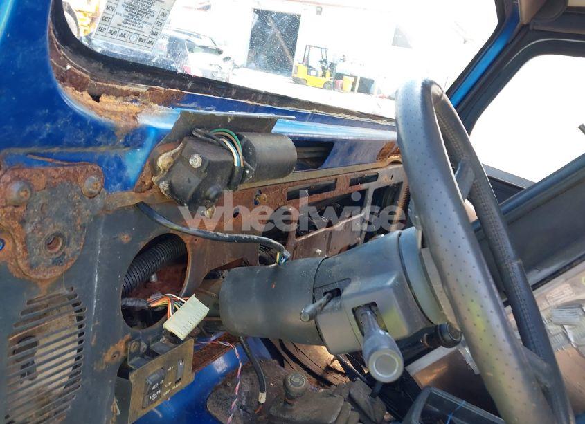 Photo 6 of 1992 Jeep Wrangler / YJ (VIN 2J4FY29S1NJ528929)