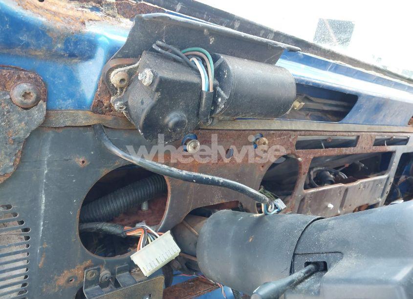 Photo 7 of 1992 Jeep Wrangler / YJ (VIN 2J4FY29S1NJ528929)