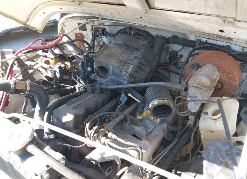 Photo 10 of 1992 Jeep Wrangler / YJ (VIN 2J4FY29S4NJ503555)