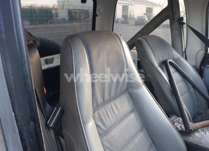 Photo 8 of 1990 Jeep Wrangler / YJ (VIN 2J4FY29T2LJ543655)