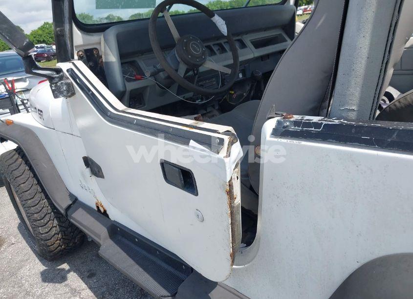 Photo 6 of 1990 Jeep Wrangler / YJ (VIN 2J4FY29T7LJ528844)