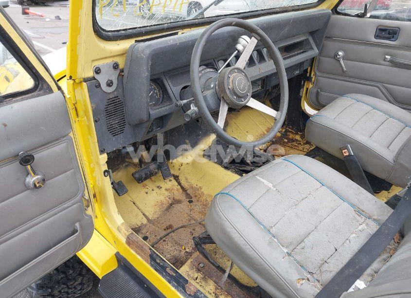 Photo 8 of 1989 Jeep Wrangler / YJ ISLANDER (VIN 2J4FY39T9KJ128708)