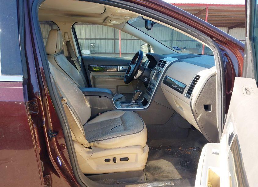 Photo 5 of 2010 Lincoln Mkx (VIN 2LMDJ6JC6ABJ33856)