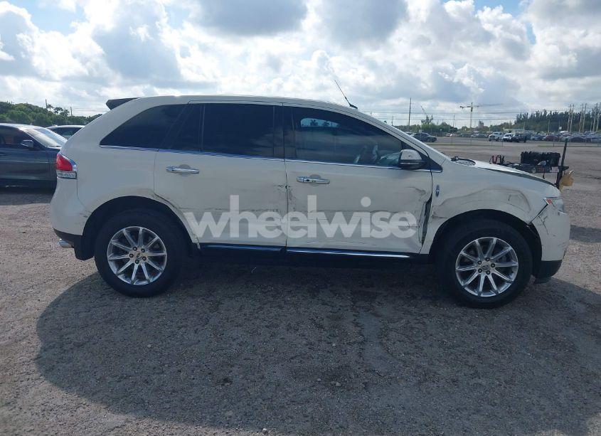 Photo 13 of 2013 Lincoln Mkx (VIN 2LMDJ6JK0DBL41470)