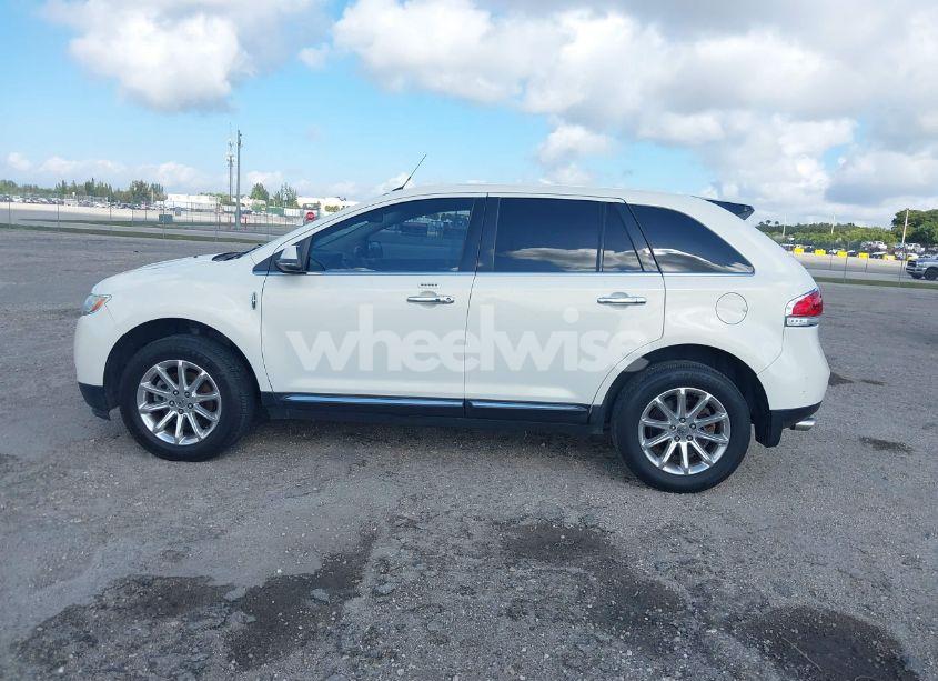 Photo 14 of 2013 Lincoln Mkx (VIN 2LMDJ6JK0DBL41470)