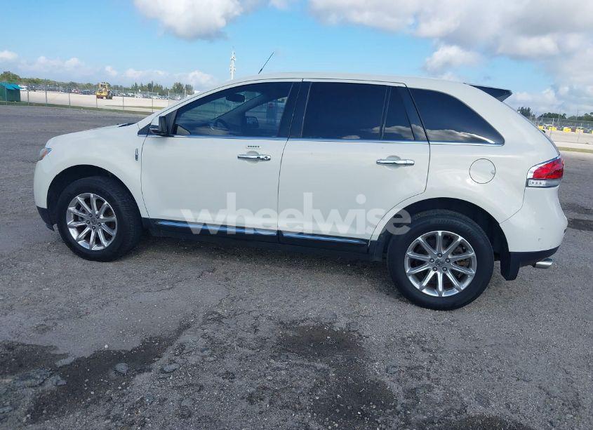 Photo 3 of 2013 Lincoln Mkx (VIN 2LMDJ6JK0DBL41470)