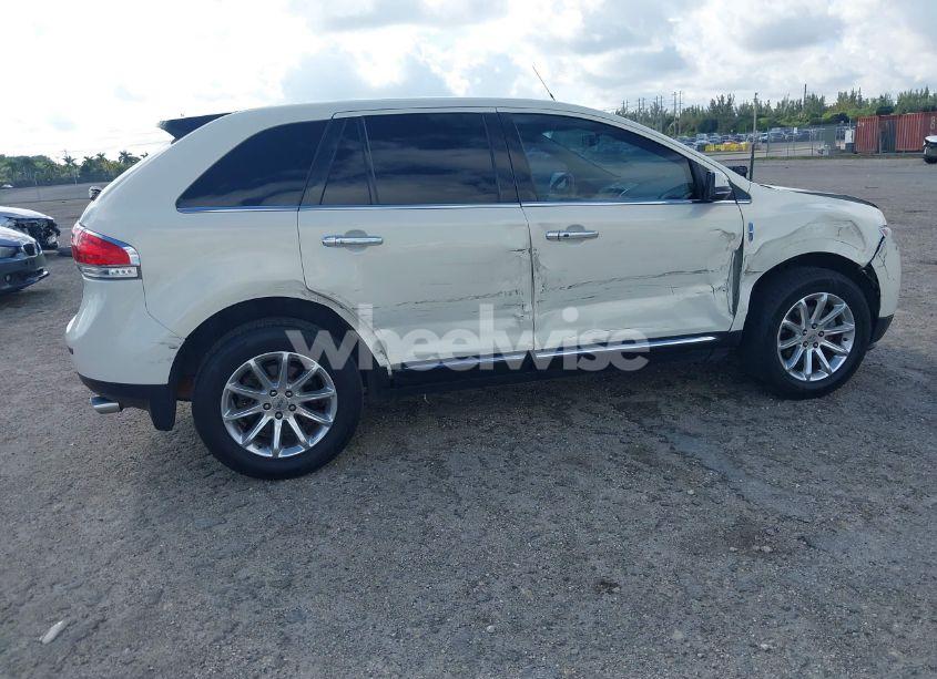 Photo 4 of 2013 Lincoln Mkx (VIN 2LMDJ6JK0DBL41470)