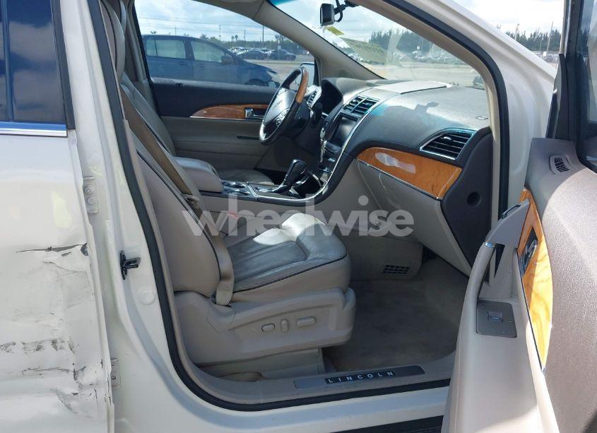 Photo 5 of 2013 Lincoln Mkx (VIN 2LMDJ6JK0DBL41470)