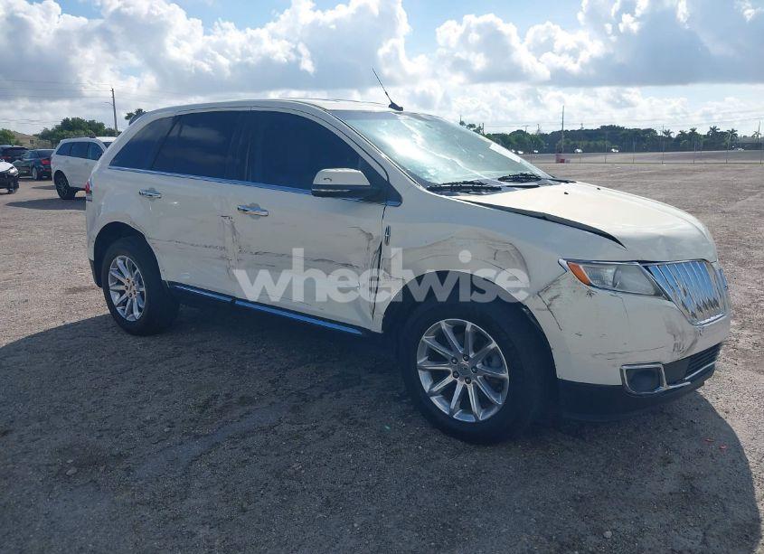 Photo 6 of 2013 Lincoln Mkx (VIN 2LMDJ6JK0DBL41470)