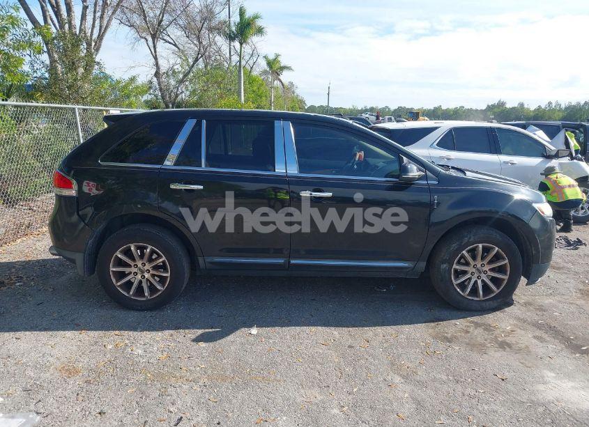Photo 13 of 2013 Lincoln Mkx (VIN 2LMDJ6JK1DBL26864)