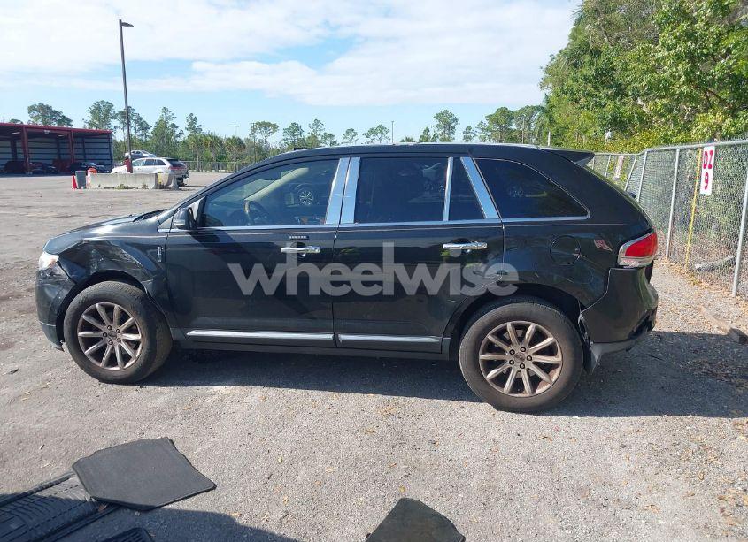 Photo 14 of 2013 Lincoln Mkx (VIN 2LMDJ6JK1DBL26864)