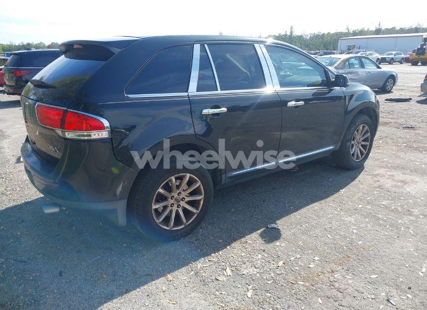Photo 4 of 2013 Lincoln Mkx (VIN 2LMDJ6JK1DBL26864)