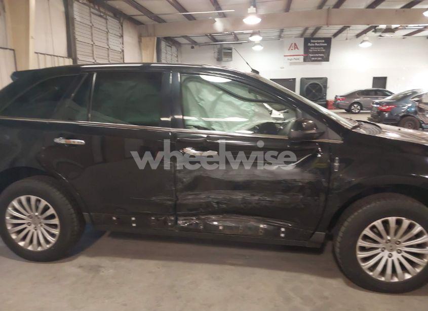 Photo 13 of 2013 Lincoln Mkx (VIN 2LMDJ6JK1DBL40425)