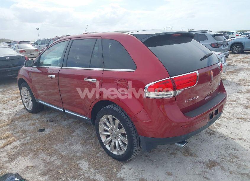 Photo 3 of 2013 Lincoln Mkx (VIN 2LMDJ6JK2DBL37646)