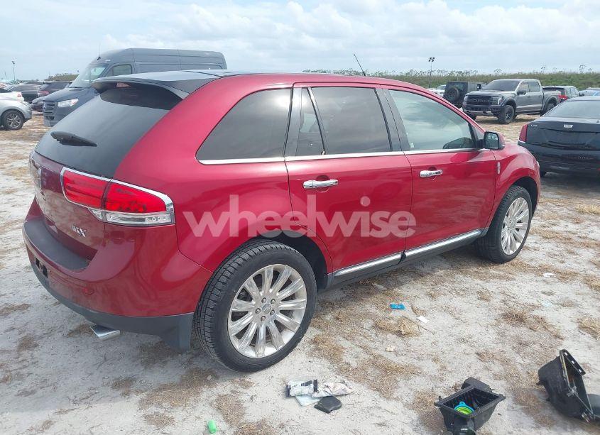 Photo 4 of 2013 Lincoln Mkx (VIN 2LMDJ6JK2DBL37646)