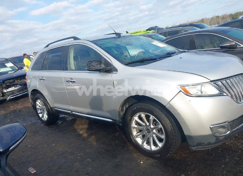 Photo 13 of 2013 Lincoln Mkx (VIN 2LMDJ6JK2DBL44760)