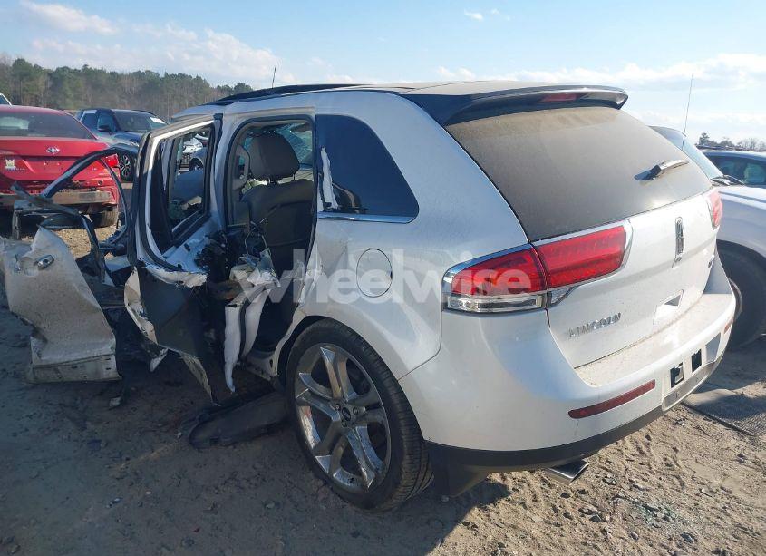 Photo 3 of 2013 Lincoln Mkx (VIN 2LMDJ6JK2DBL46265)