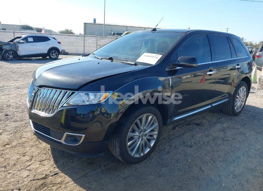 Photo 2 of 2013 Lincoln Mkx (VIN 2LMDJ6JK3DBL13548)