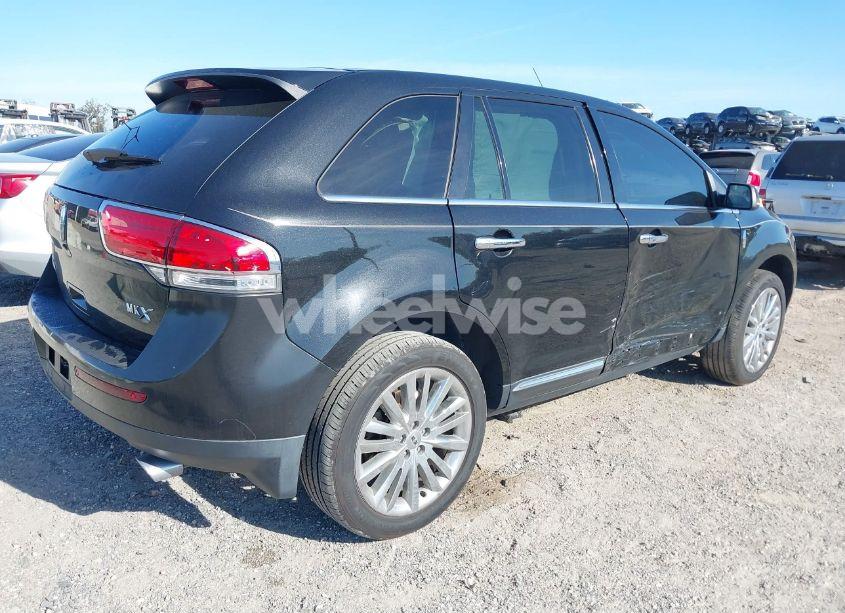 Photo 4 of 2013 Lincoln Mkx (VIN 2LMDJ6JK3DBL13548)