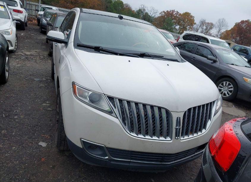 Photo 12 of 2013 Lincoln Mkx (VIN 2LMDJ6JK3DBL34335)