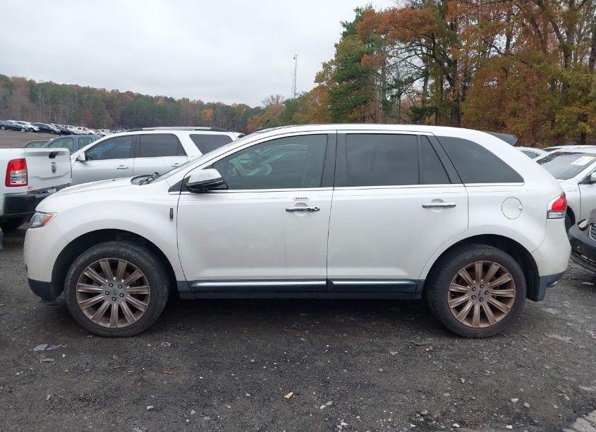 Photo 14 of 2013 Lincoln Mkx (VIN 2LMDJ6JK3DBL34335)