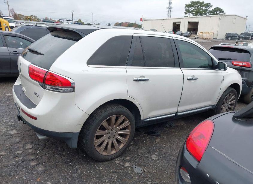 Photo 4 of 2013 Lincoln Mkx (VIN 2LMDJ6JK3DBL34335)