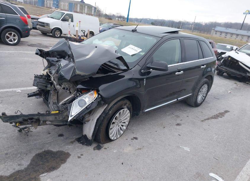 Photo 2 of 2013 Lincoln Mkx (VIN 2LMDJ6JK5DBL15379)