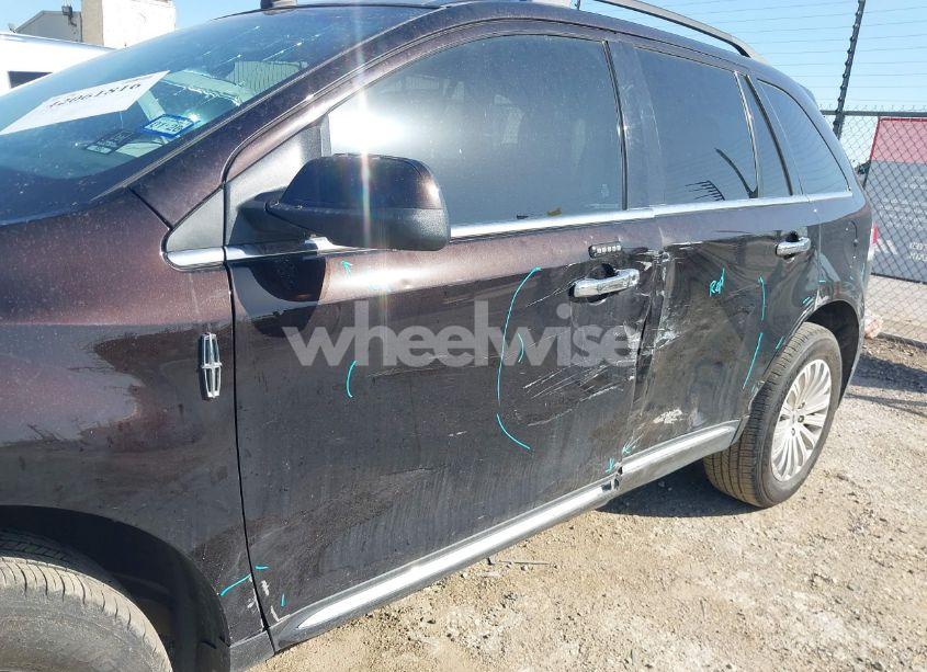 Photo 6 of 2013 Lincoln Mkx (VIN 2LMDJ6JK8DBL28997)