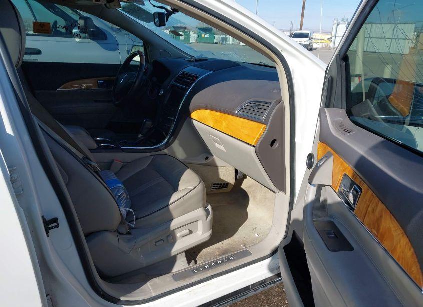 Photo 5 of 2013 Lincoln Mkx (VIN 2LMDJ6JK9DBL32265)