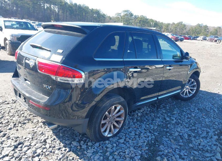 Photo 4 of 2013 Lincoln Mkx (VIN 2LMDJ6JK9DBL37658)