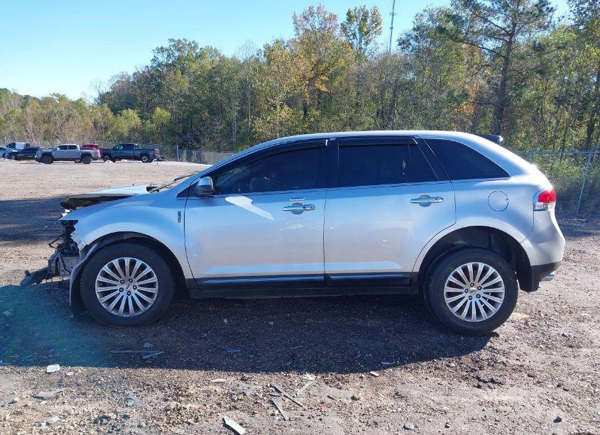 Photo 13 of 2013 Lincoln Mkx (VIN 2LMDJ6JKXDBL16625)