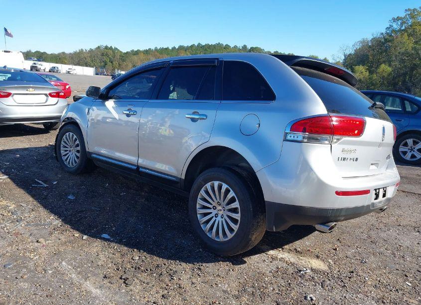 Photo 3 of 2013 Lincoln Mkx (VIN 2LMDJ6JKXDBL16625)