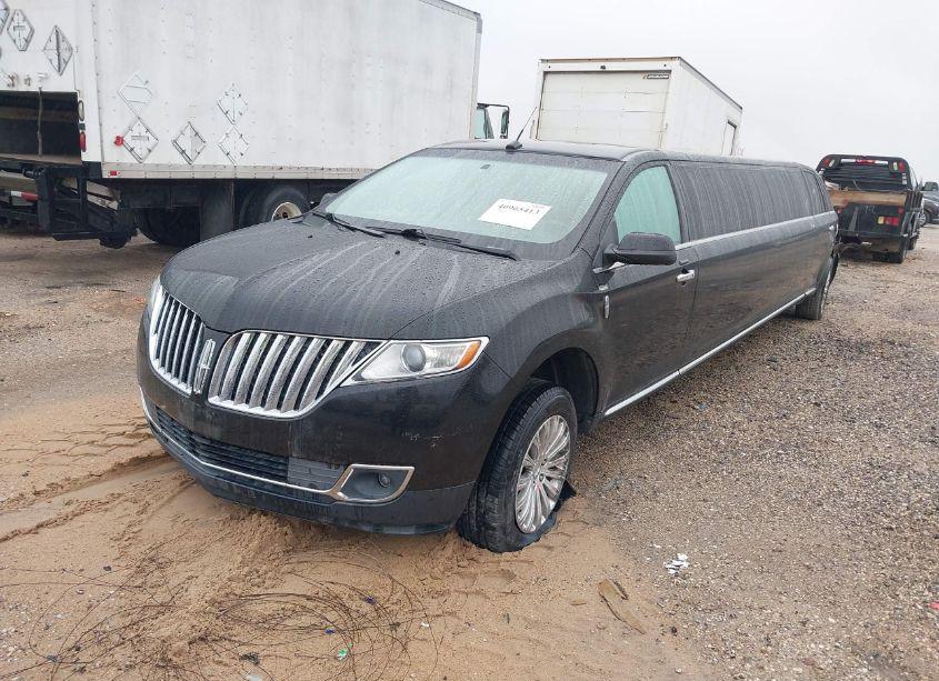 Photo 2 of 2013 Lincoln Mkx (VIN 2LMDJ6JKXDBL28239)