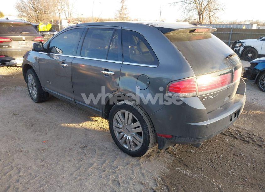 Photo 3 of 2010 Lincoln Mkx (VIN 2LMDJ8JC3ABJ09929)