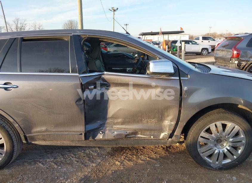 Photo 6 of 2010 Lincoln Mkx (VIN 2LMDJ8JC3ABJ09929)