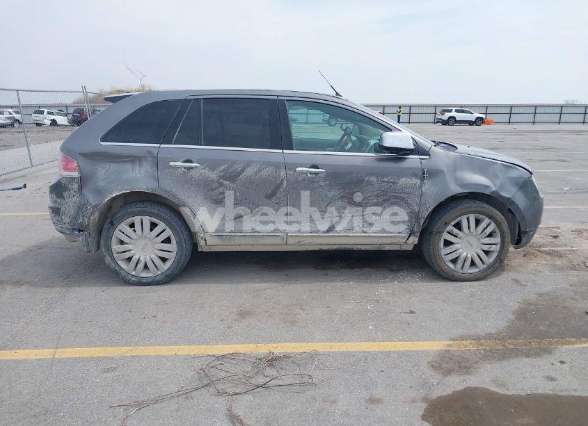Photo 13 of 2010 Lincoln Mkx (VIN 2LMDJ8JC7ABJ34770)
