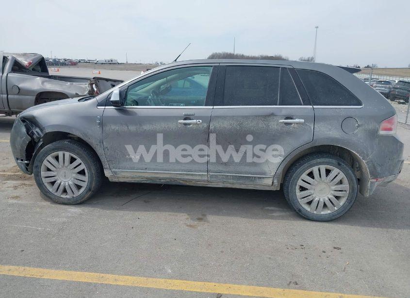 Photo 14 of 2010 Lincoln Mkx (VIN 2LMDJ8JC7ABJ34770)