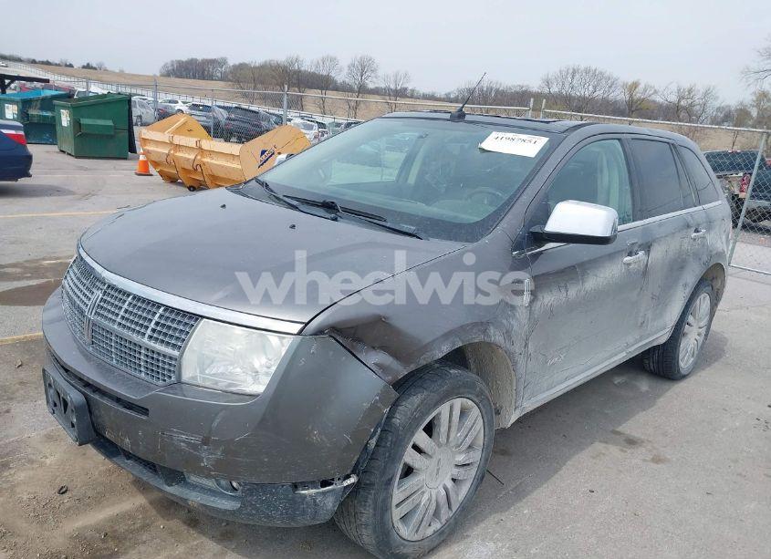 Photo 2 of 2010 Lincoln Mkx (VIN 2LMDJ8JC7ABJ34770)