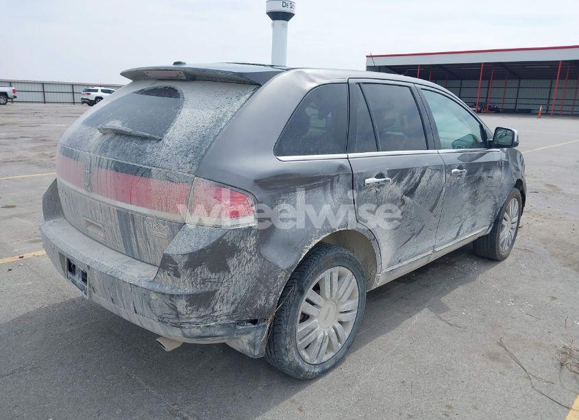 Photo 4 of 2010 Lincoln Mkx (VIN 2LMDJ8JC7ABJ34770)