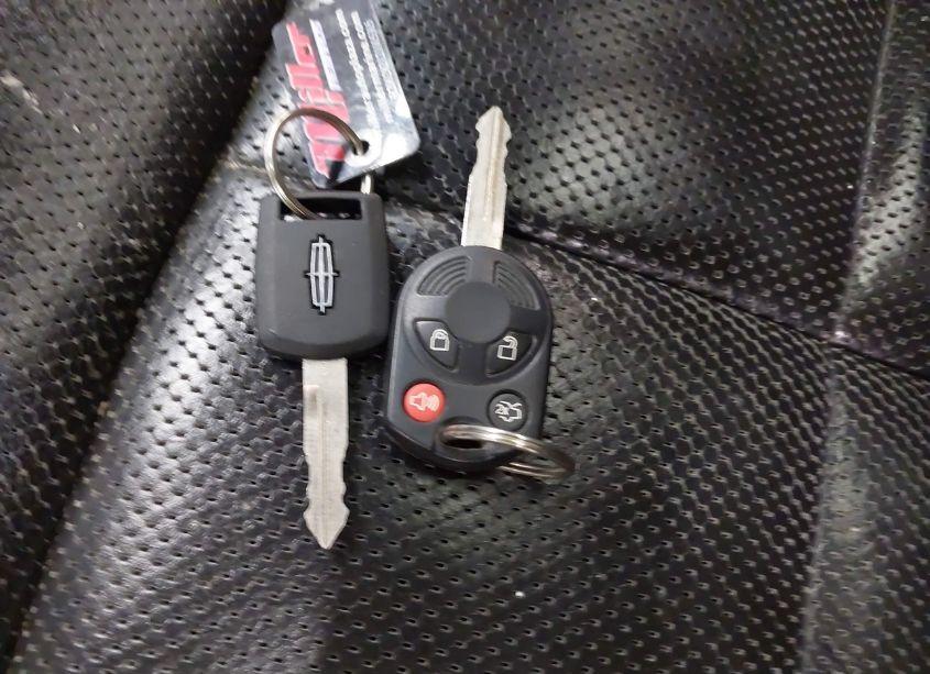 Photo 11 of 2010 Lincoln Mkx (VIN 2LMDJ8JC8ABJ09165)