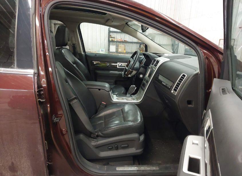 Photo 5 of 2010 Lincoln Mkx (VIN 2LMDJ8JC8ABJ09165)