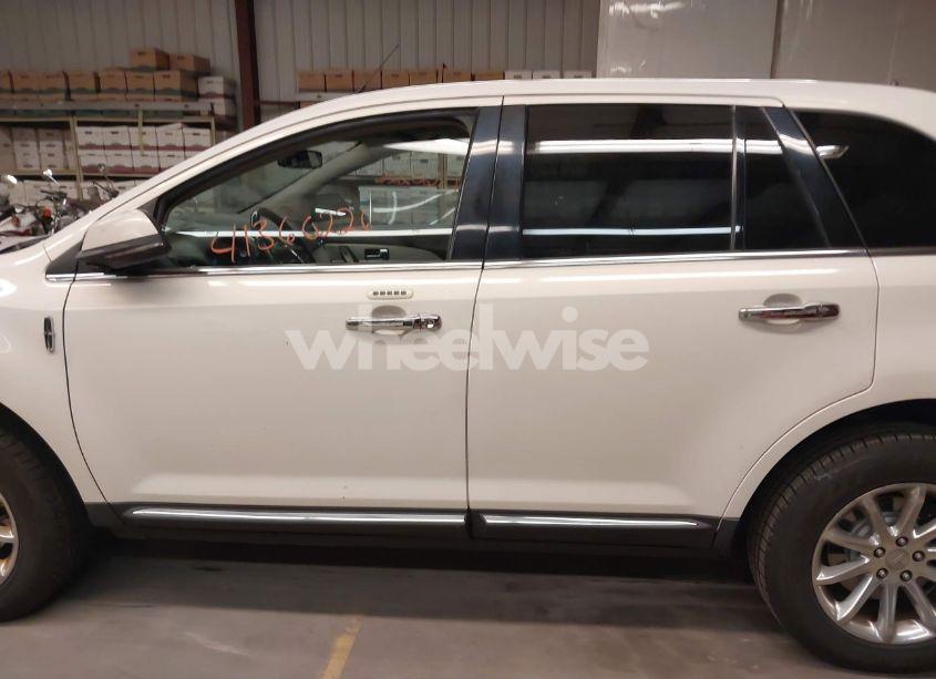 Photo 14 of 2013 Lincoln Mkx (VIN 2LMDJ8JK0DBL05211)