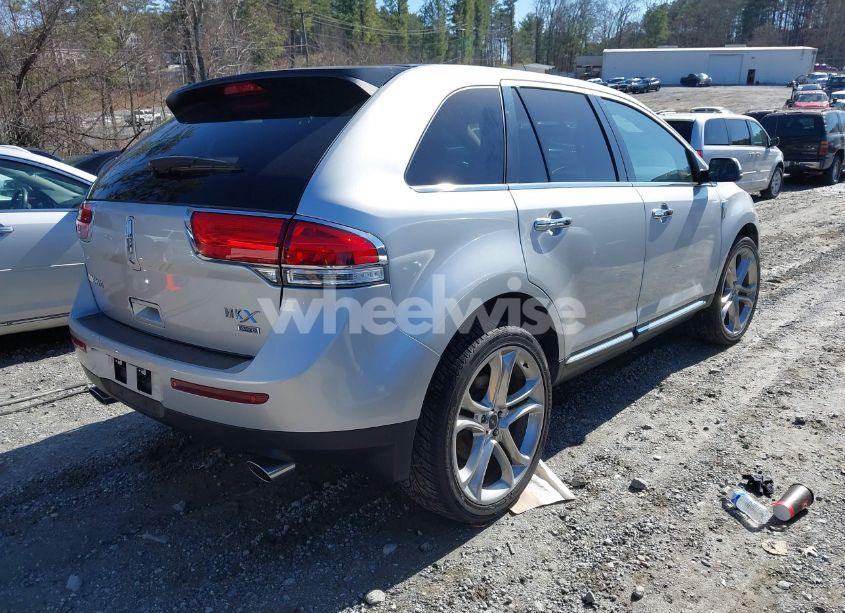 Photo 4 of 2013 Lincoln Mkx (VIN 2LMDJ8JK0DBL17584)