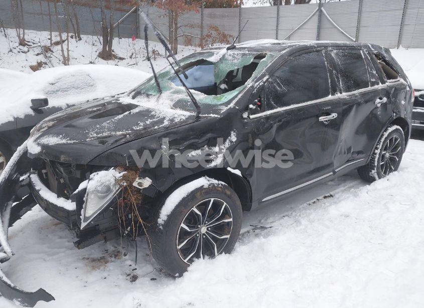 Photo 2 of 2013 Lincoln Mkx (VIN 2LMDJ8JK0DBL18928)