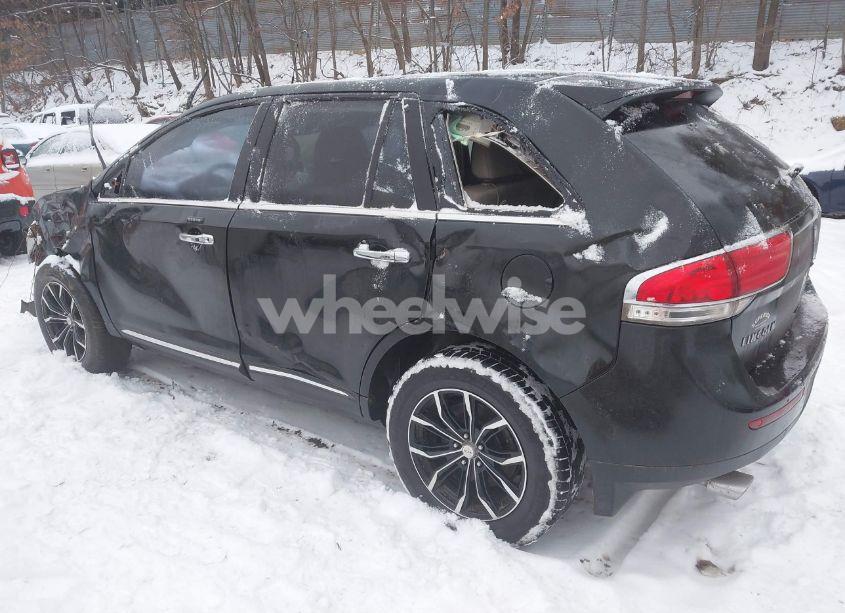 Photo 3 of 2013 Lincoln Mkx (VIN 2LMDJ8JK0DBL18928)