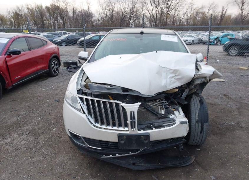 Photo 12 of 2013 Lincoln Mkx (VIN 2LMDJ8JK1DBL44972)