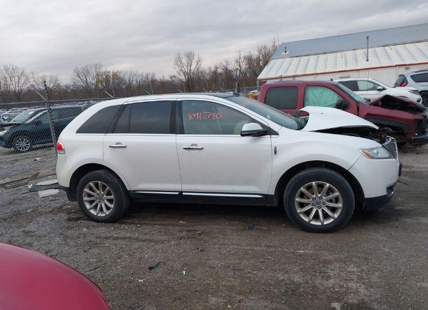 Photo 13 of 2013 Lincoln Mkx (VIN 2LMDJ8JK1DBL44972)